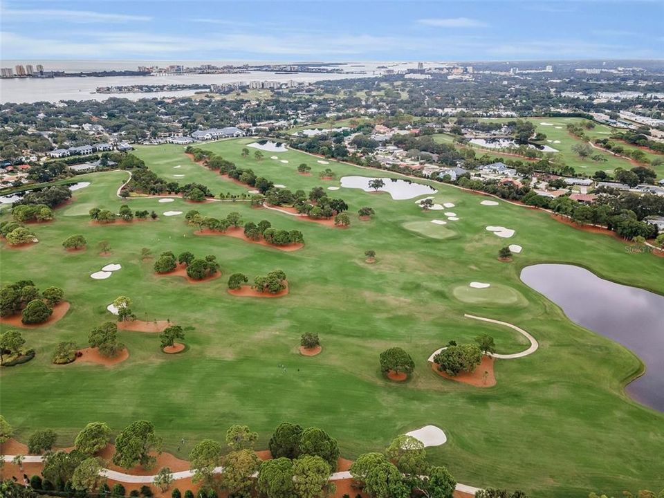 For Sale: $209,000 (2 beds, 2 baths, 1068 Square Feet)