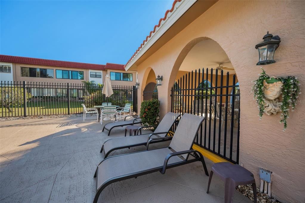 For Sale: $209,000 (2 beds, 2 baths, 1068 Square Feet)