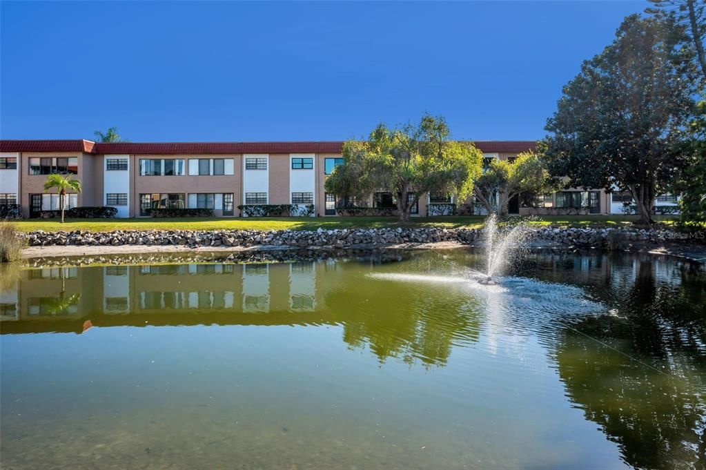 For Sale: $209,000 (2 beds, 2 baths, 1068 Square Feet)