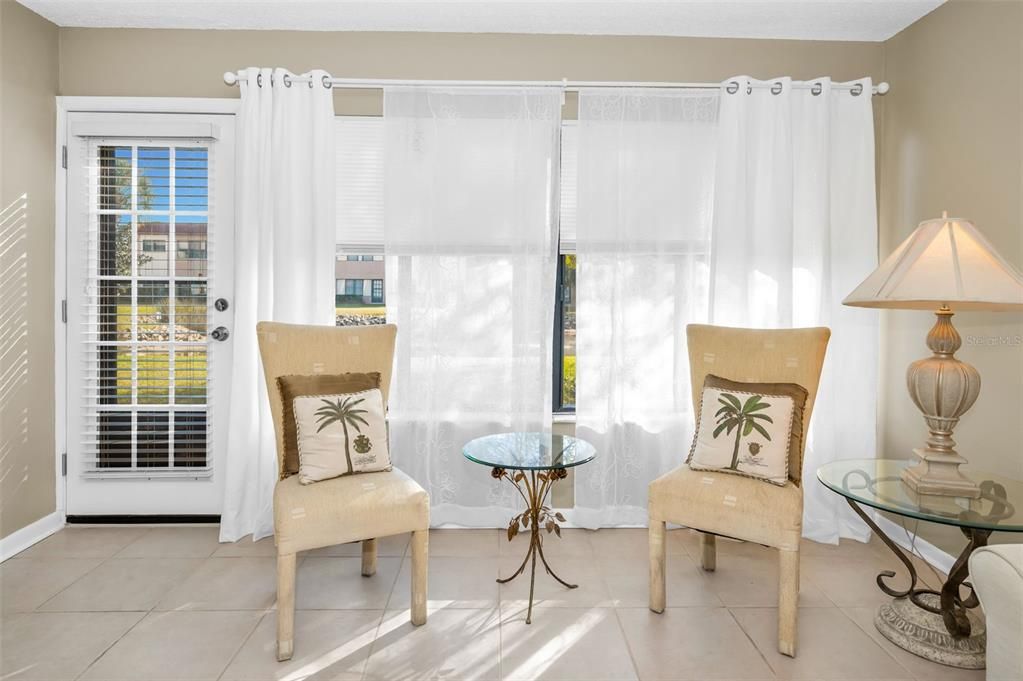 For Sale: $209,000 (2 beds, 2 baths, 1068 Square Feet)