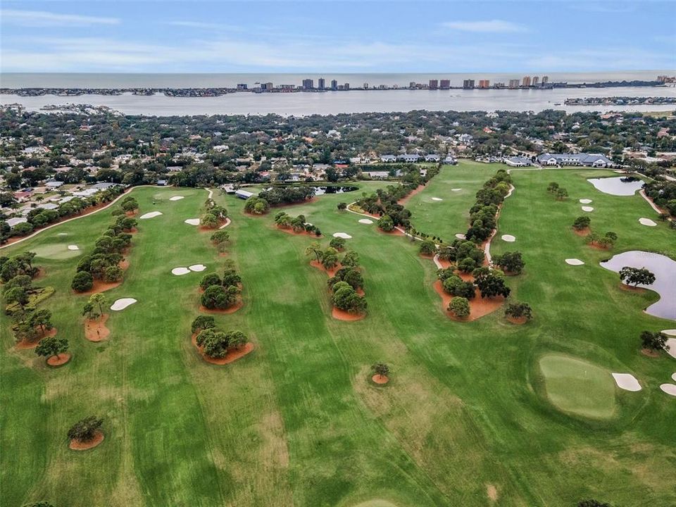 For Sale: $209,000 (2 beds, 2 baths, 1068 Square Feet)