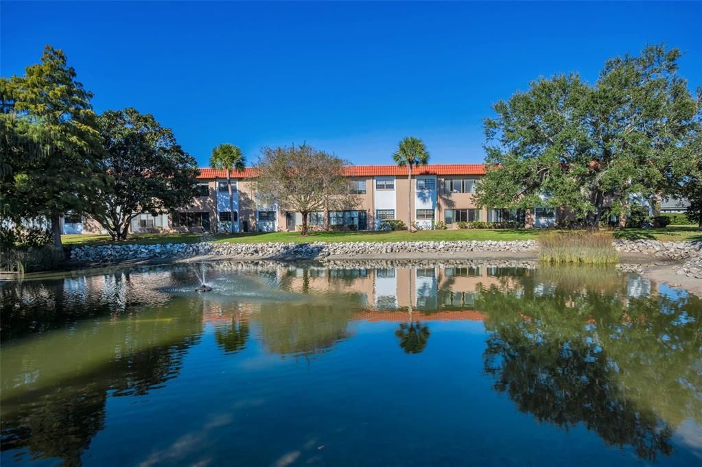 For Sale: $209,000 (2 beds, 2 baths, 1068 Square Feet)