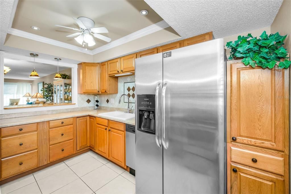 For Sale: $209,000 (2 beds, 2 baths, 1068 Square Feet)