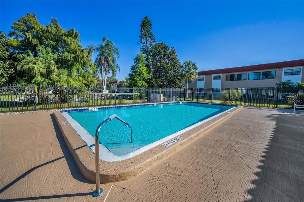 For Sale: $209,000 (2 beds, 2 baths, 1068 Square Feet)