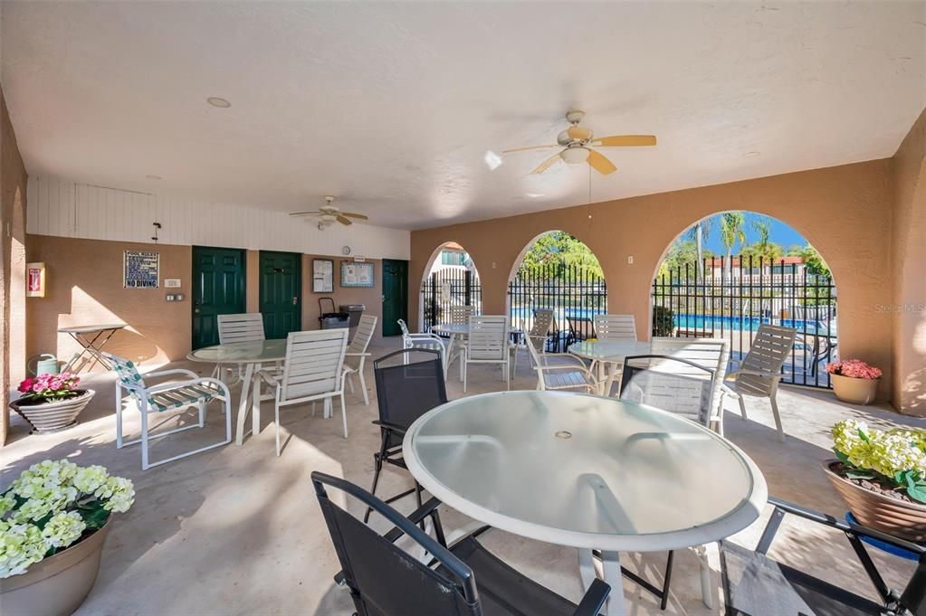 For Sale: $209,000 (2 beds, 2 baths, 1068 Square Feet)