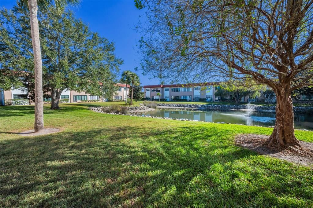 For Sale: $209,000 (2 beds, 2 baths, 1068 Square Feet)