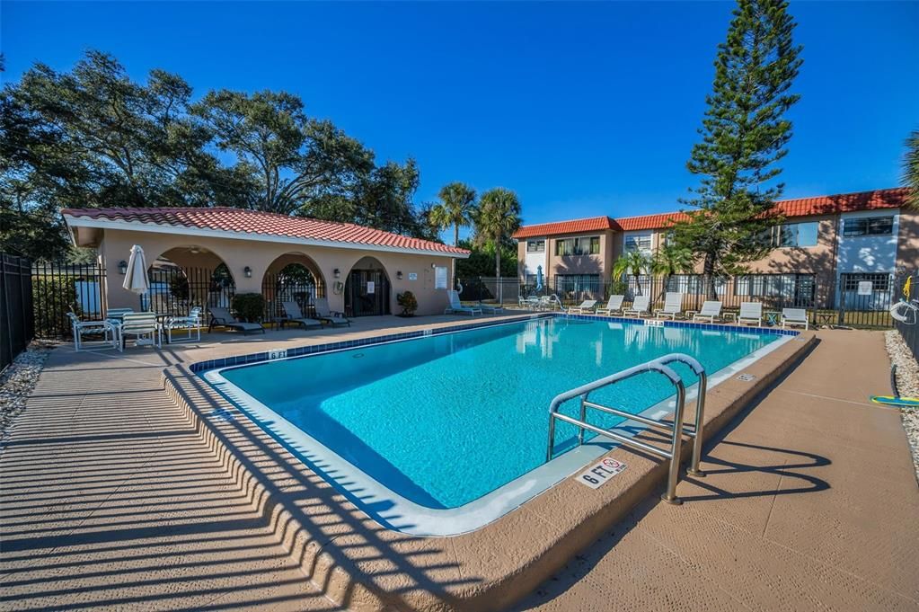 For Sale: $209,000 (2 beds, 2 baths, 1068 Square Feet)