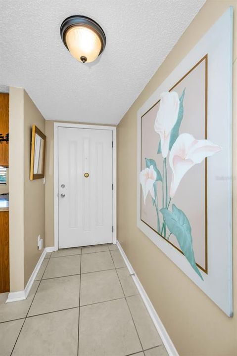 For Sale: $209,000 (2 beds, 2 baths, 1068 Square Feet)