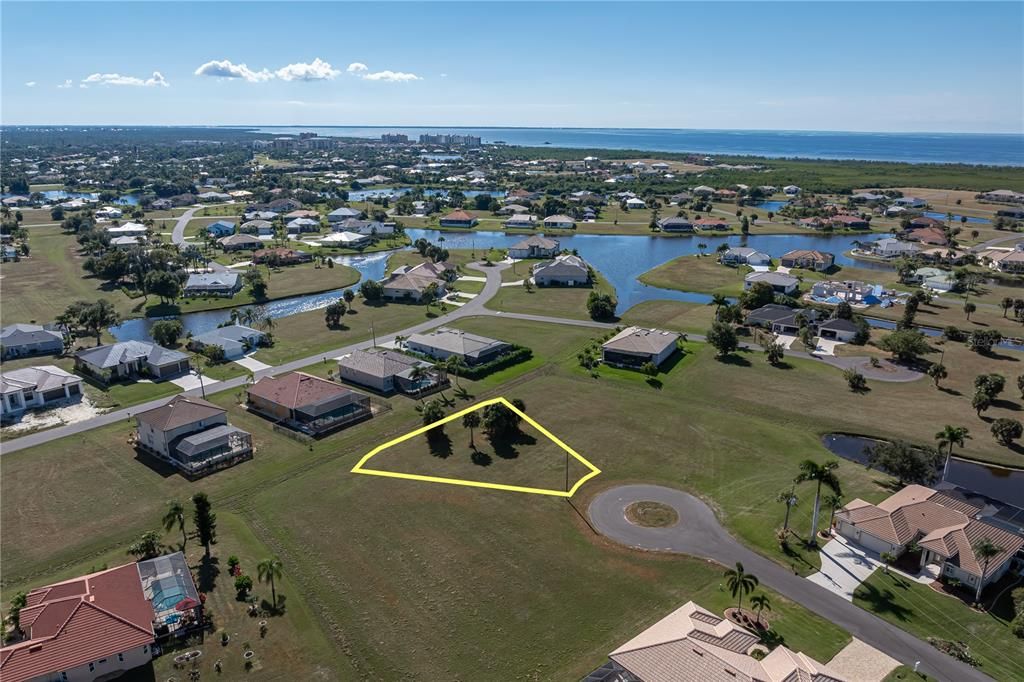 En Venta: $38,900 (0.28 acres)