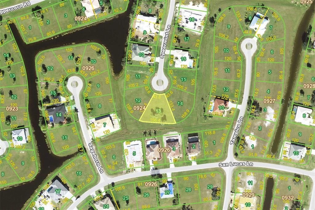 En Venta: $38,900 (0.28 acres)