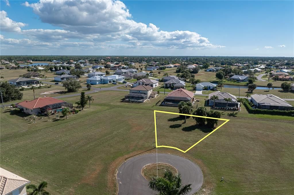 En Venta: $38,900 (0.28 acres)