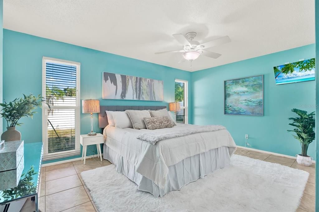 Active With Contract: $540,000 (4 beds, 2 baths, 1614 Square Feet)