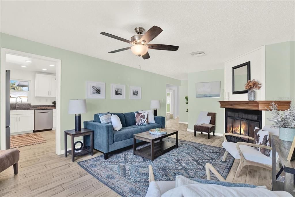 Active With Contract: $540,000 (4 beds, 2 baths, 1614 Square Feet)