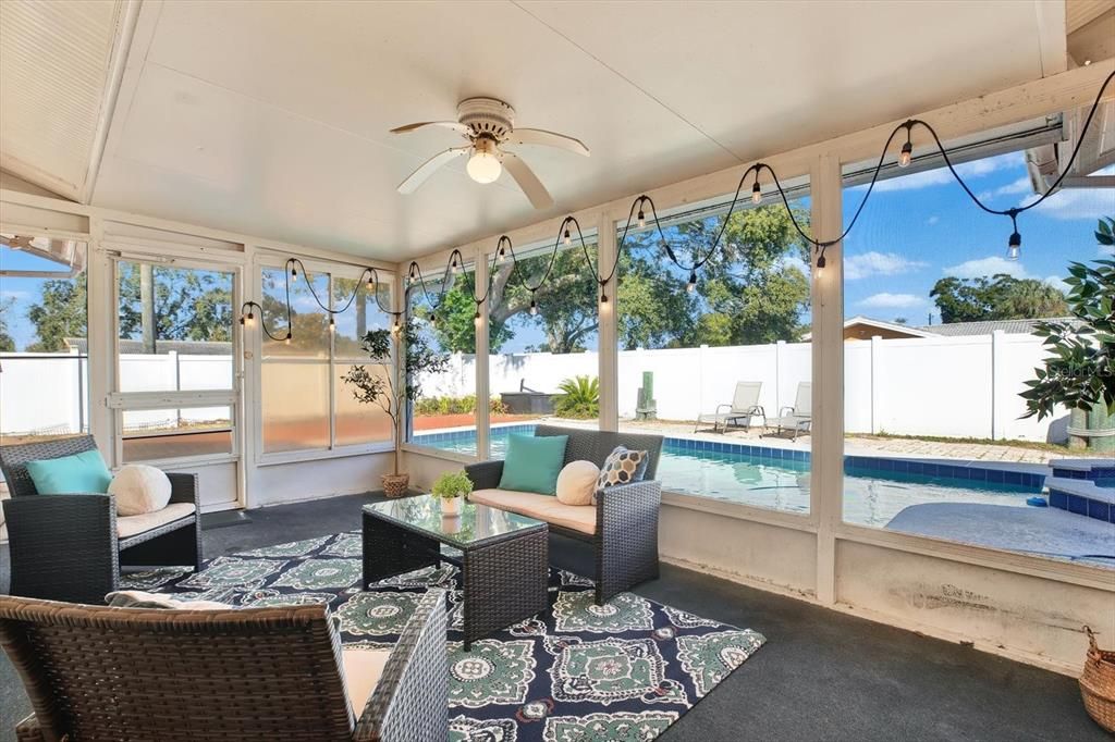 Active With Contract: $540,000 (4 beds, 2 baths, 1614 Square Feet)