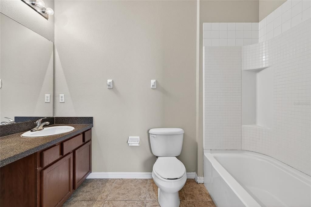 For Sale: $225,000 (2 beds, 2 baths, 1260 Square Feet)