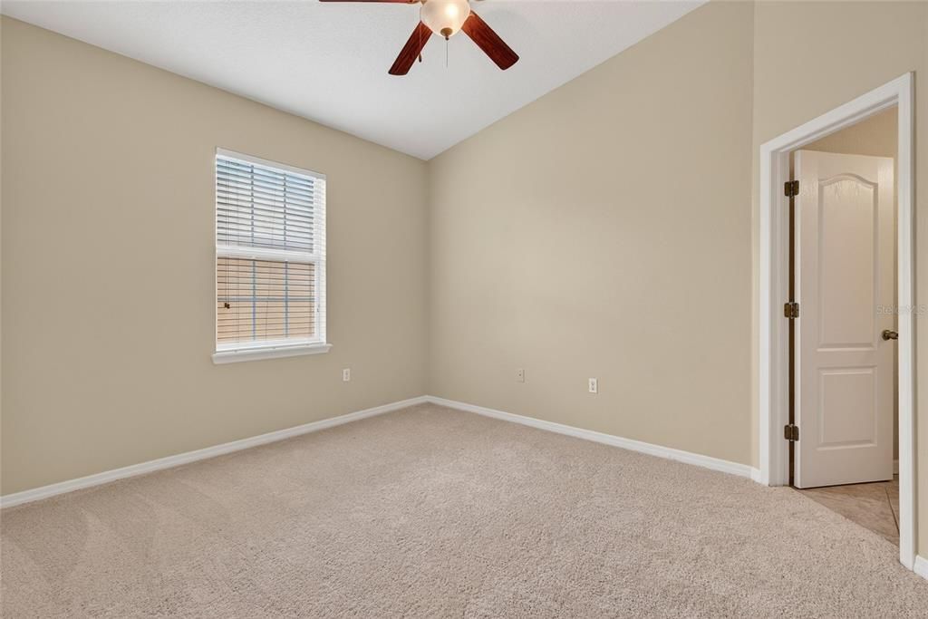 For Sale: $225,000 (2 beds, 2 baths, 1260 Square Feet)