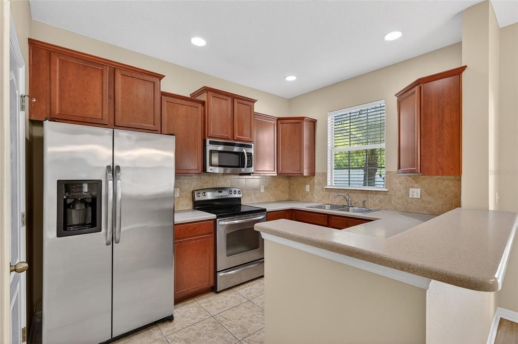 For Sale: $225,000 (2 beds, 2 baths, 1260 Square Feet)