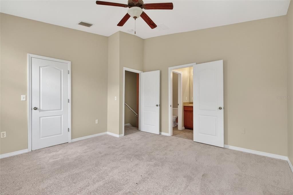 For Sale: $225,000 (2 beds, 2 baths, 1260 Square Feet)