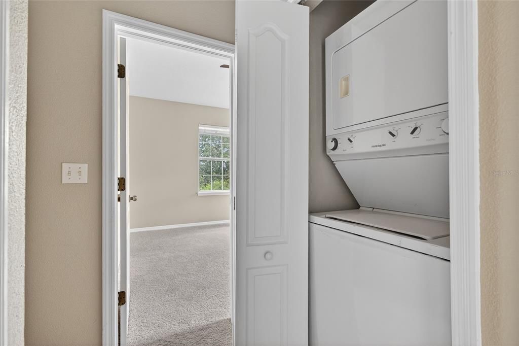 For Sale: $225,000 (2 beds, 2 baths, 1260 Square Feet)