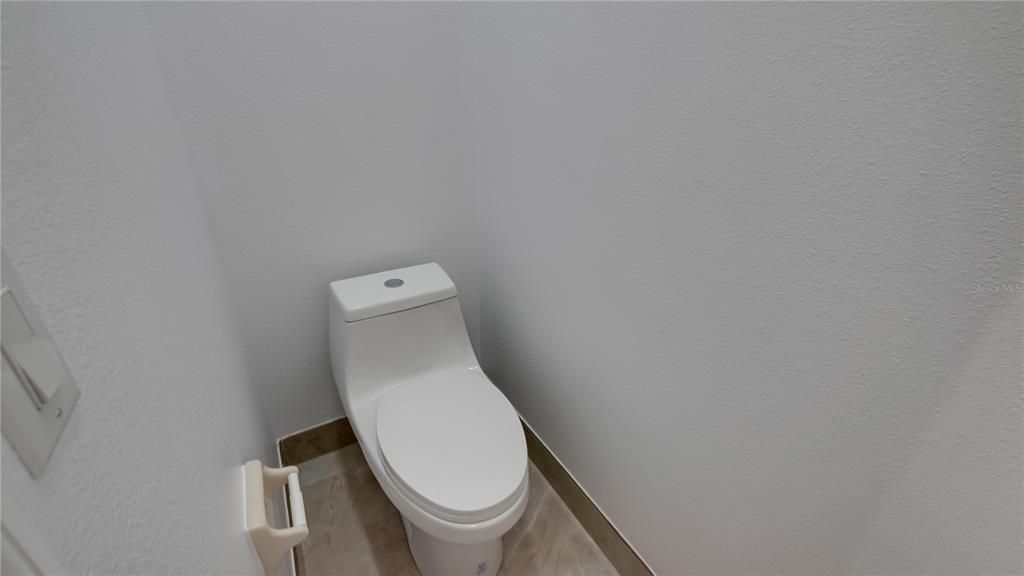 На продажу: $329,900 (3 спален, 2 ванн, 1563 Квадратных фут)