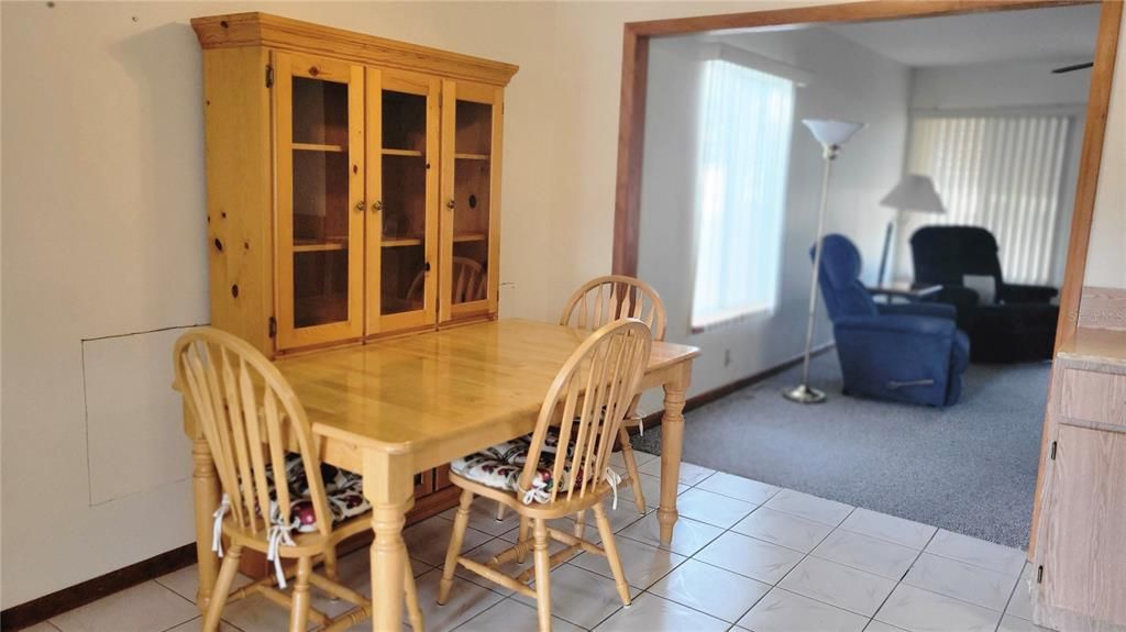 For Sale: $159,000 (2 beds, 2 baths, 1102 Square Feet)