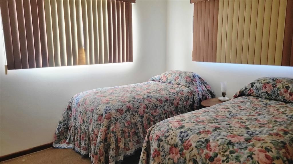 For Sale: $159,000 (2 beds, 2 baths, 1102 Square Feet)