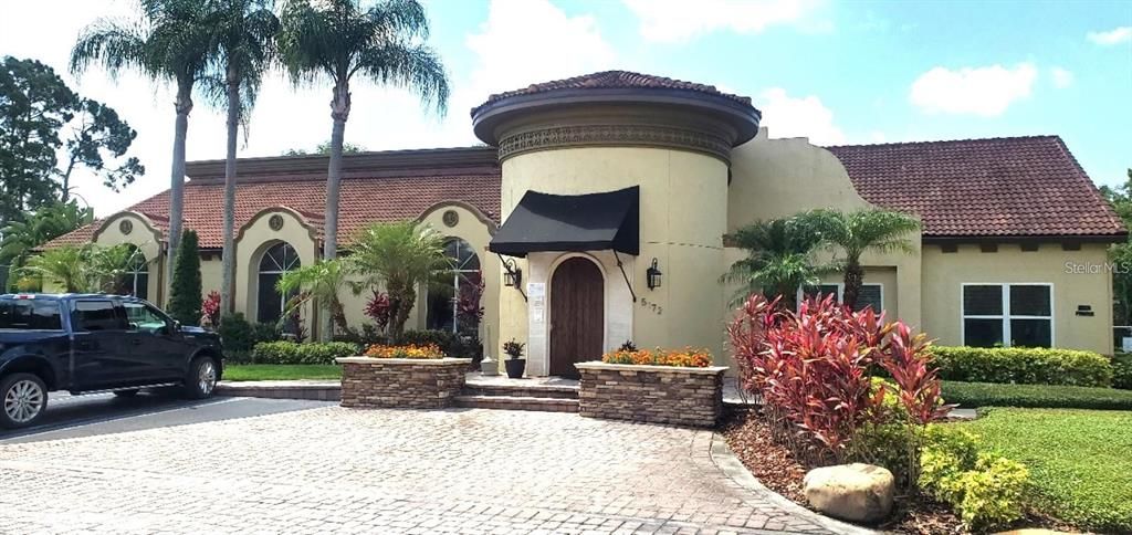 Activo con contrato: $140,000 (2 camas, 2 baños, 988 Pies cuadrados)