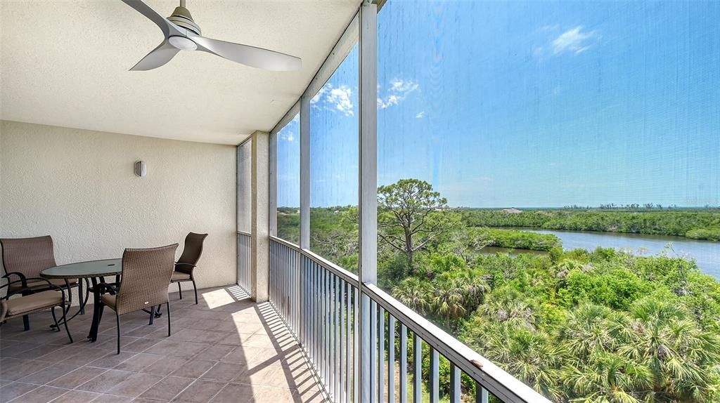 For Sale: $690,000 (3 beds, 3 baths, 2203 Square Feet)