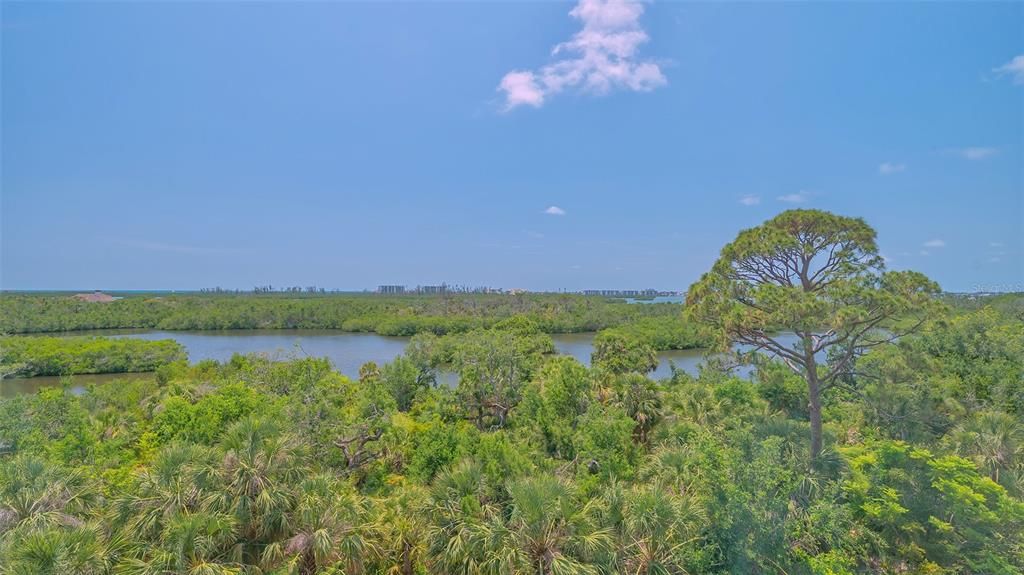 For Sale: $690,000 (3 beds, 3 baths, 2203 Square Feet)