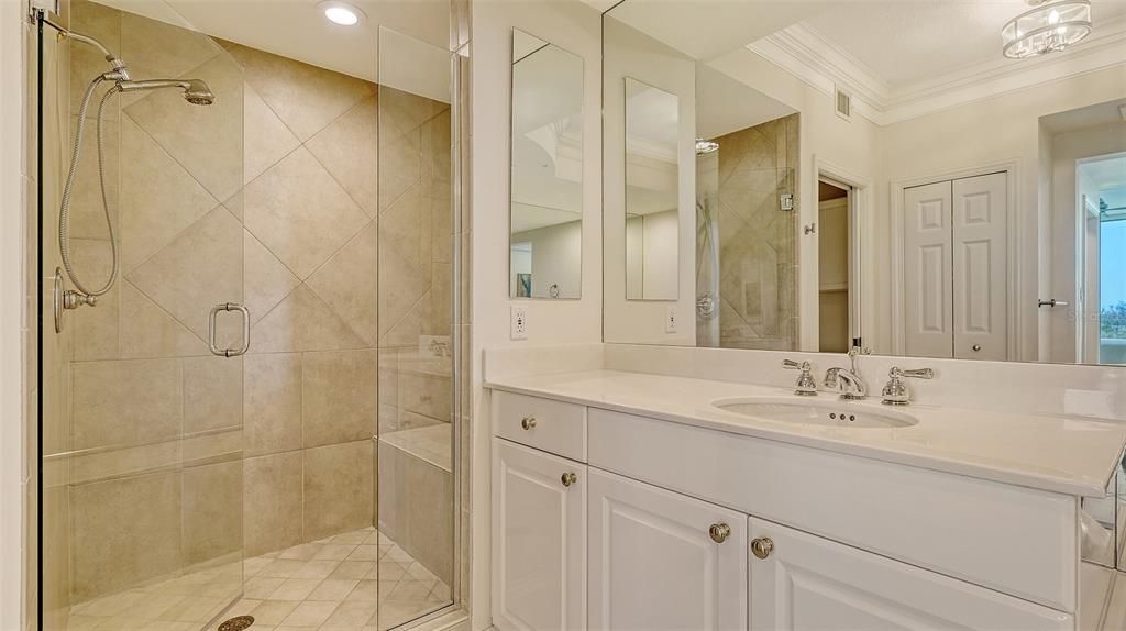 For Sale: $690,000 (3 beds, 3 baths, 2203 Square Feet)