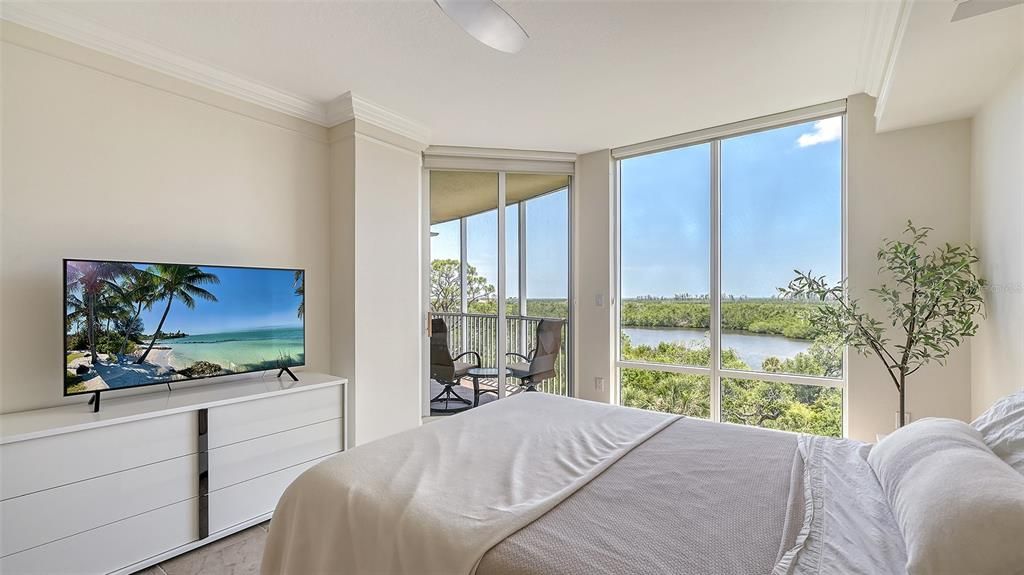 For Sale: $690,000 (3 beds, 3 baths, 2203 Square Feet)