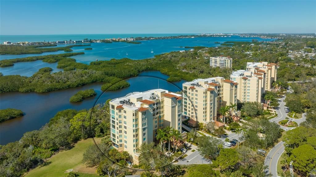 For Sale: $690,000 (3 beds, 3 baths, 2203 Square Feet)