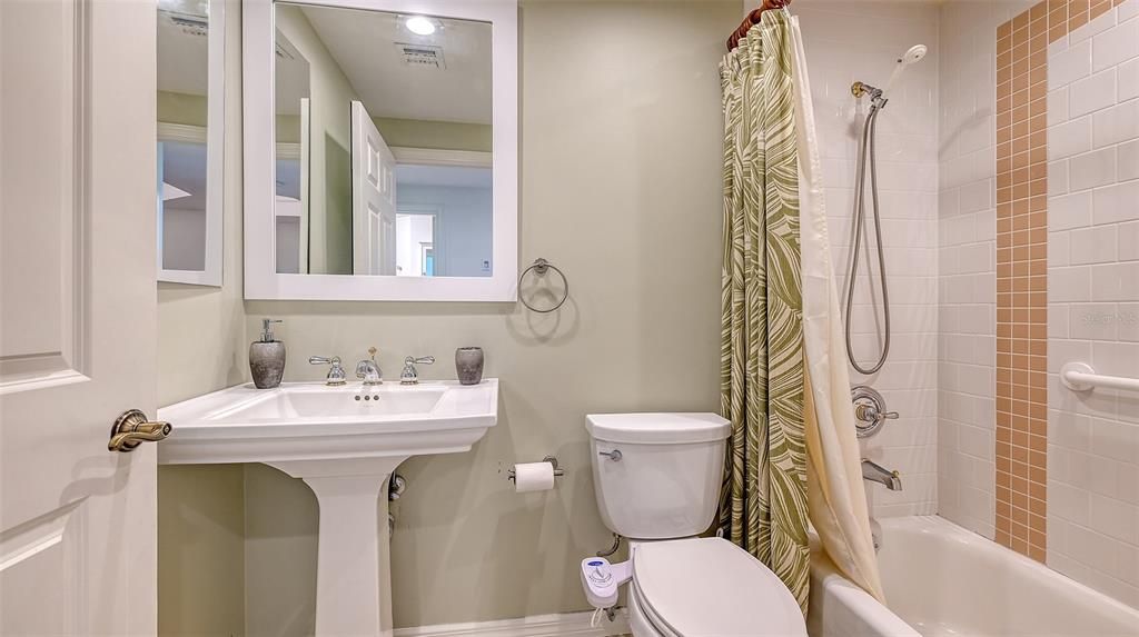 For Sale: $690,000 (3 beds, 3 baths, 2203 Square Feet)