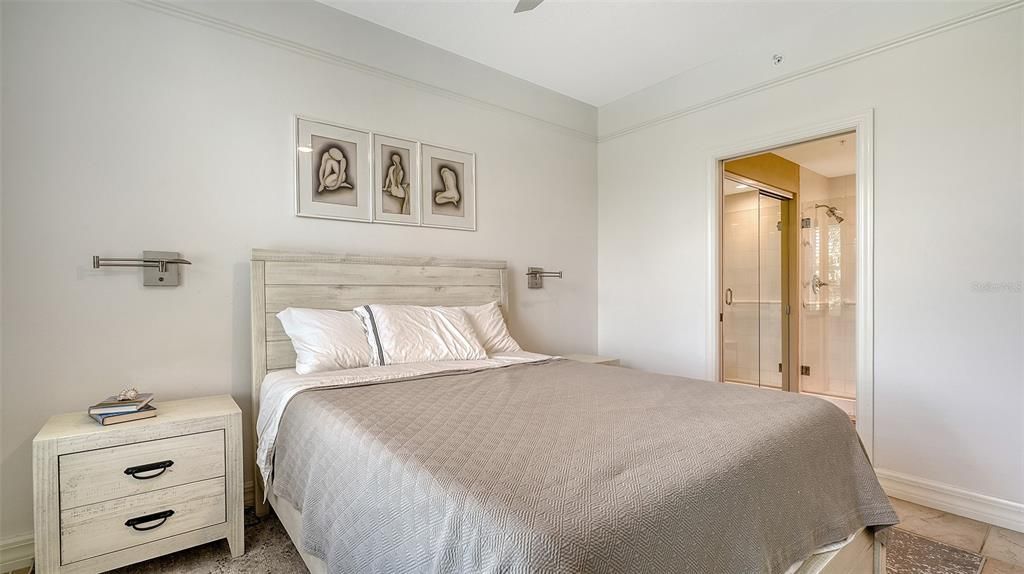 For Sale: $690,000 (3 beds, 3 baths, 2203 Square Feet)