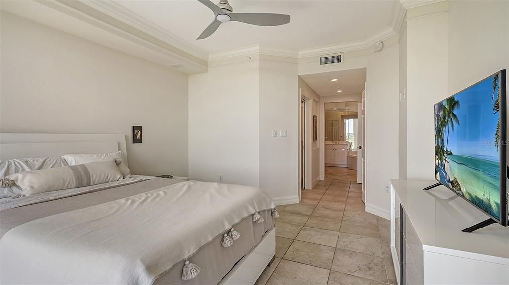 For Sale: $690,000 (3 beds, 3 baths, 2203 Square Feet)