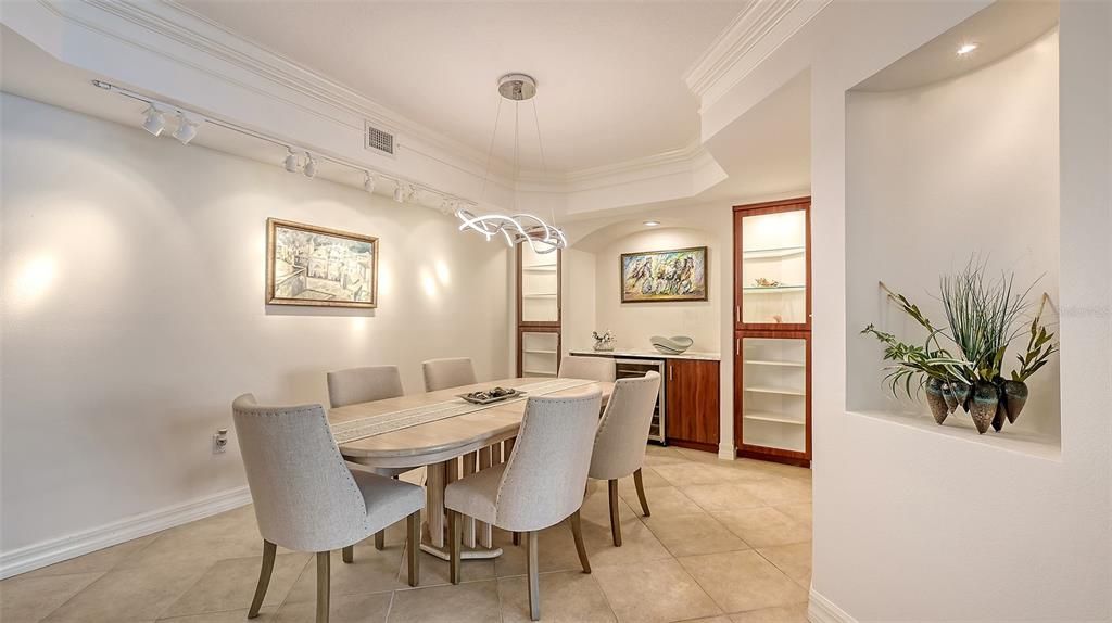 For Sale: $690,000 (3 beds, 3 baths, 2203 Square Feet)