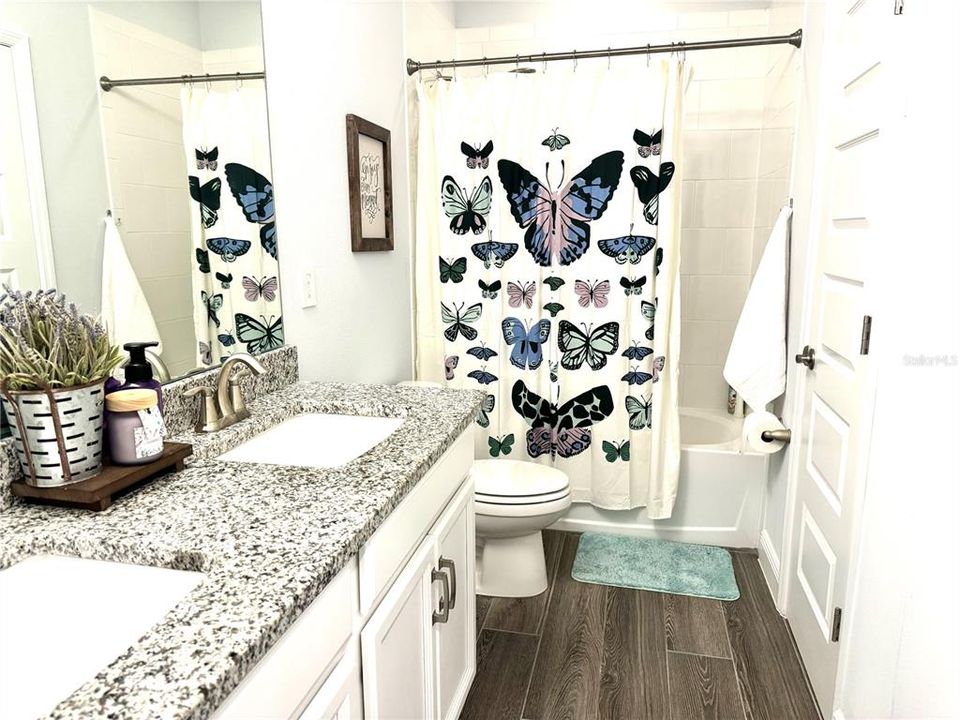 Под контрактом: $690,000 (5 спален, 4 ванн, 2840 Квадратных фут)