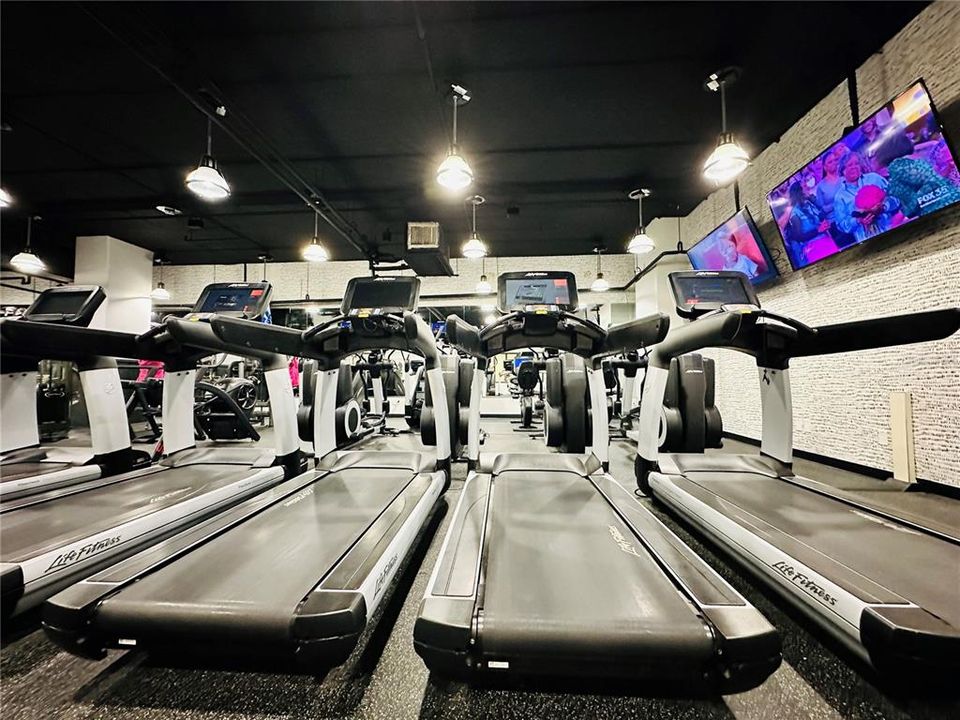 出租: $3,200 (1 贝兹, 1 浴室, 1602 平方英尺)