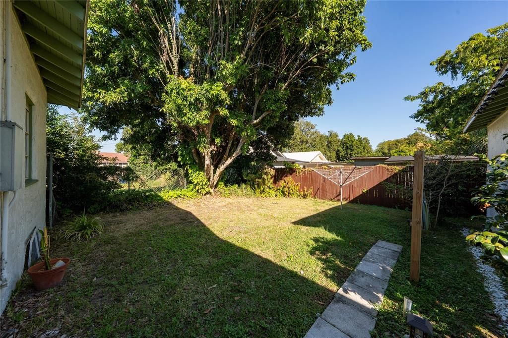 En Venta: $204,700 (3 camas, 1 baños, 1438 Pies cuadrados)