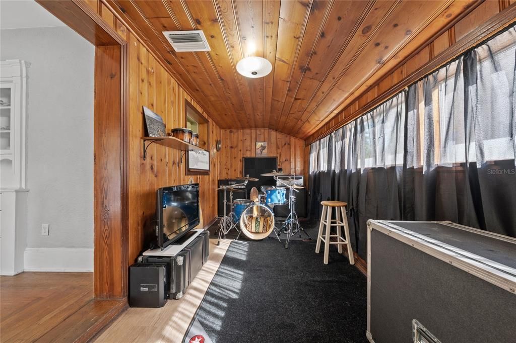 En Venta: $204,700 (3 camas, 1 baños, 1438 Pies cuadrados)