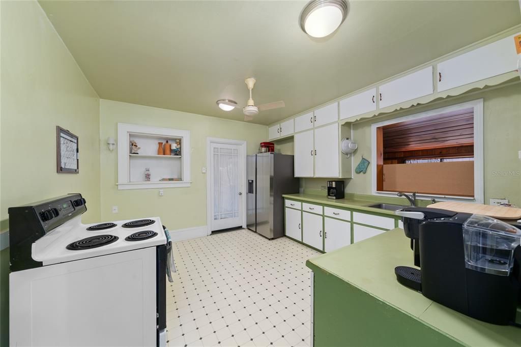 En Venta: $204,700 (3 camas, 1 baños, 1438 Pies cuadrados)