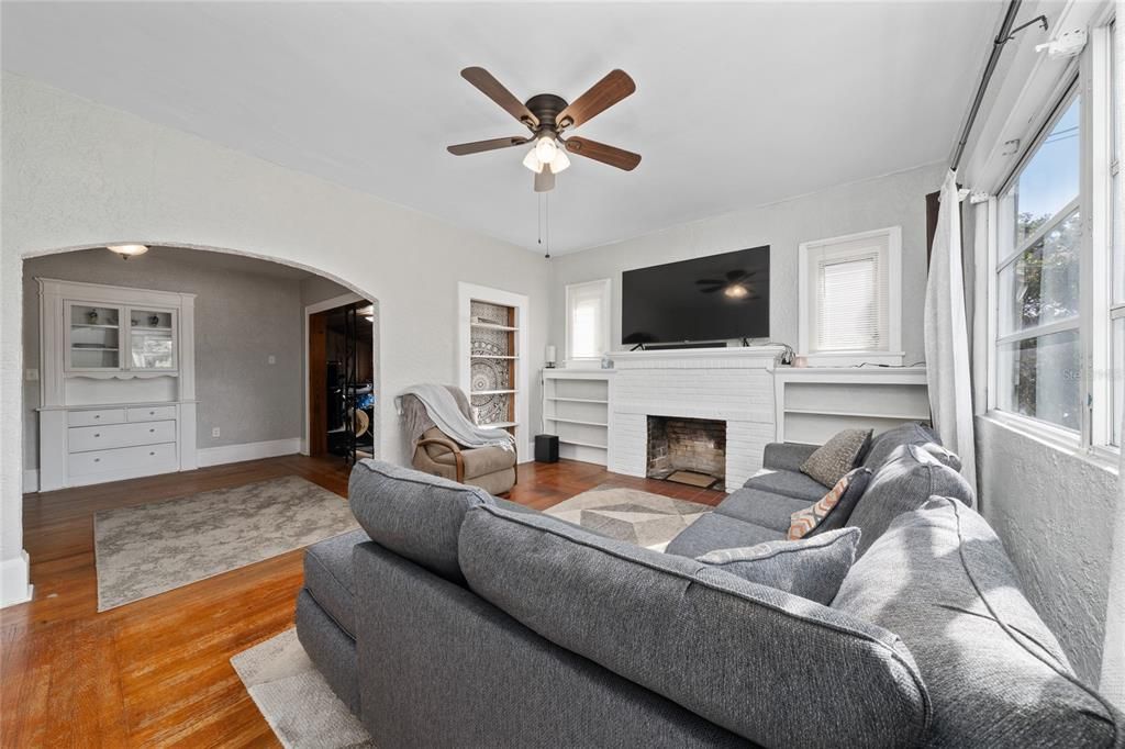 En Venta: $204,700 (3 camas, 1 baños, 1438 Pies cuadrados)