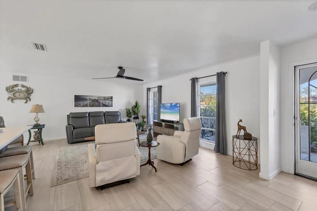 For Rent: $4,500 (3 beds, 2 baths, 1624 Square Feet)