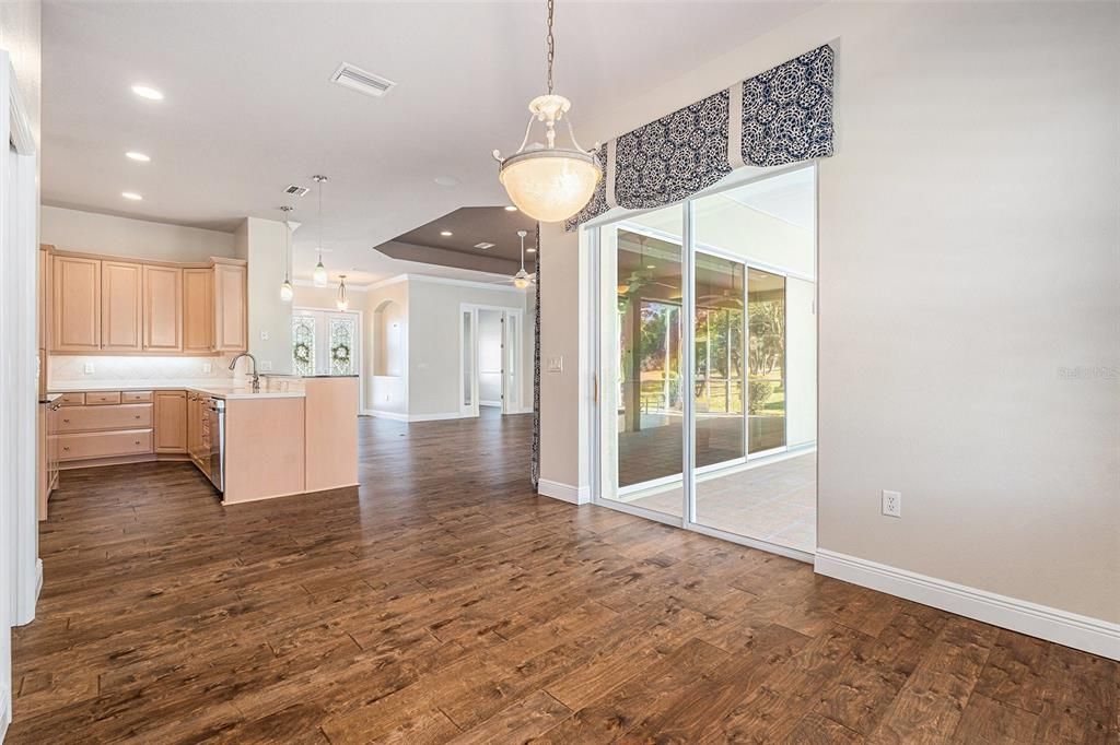 待售: $465,000 (4 贝兹, 3 浴室, 2722 平方英尺)