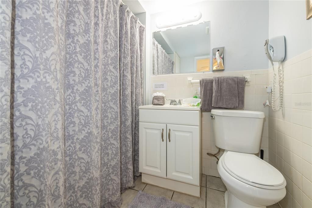 For Sale: $184,900 (1 beds, 1 baths, 507 Square Feet)