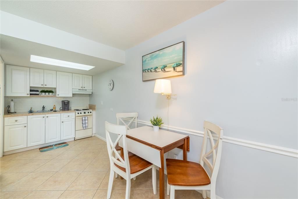 For Sale: $184,900 (1 beds, 1 baths, 507 Square Feet)