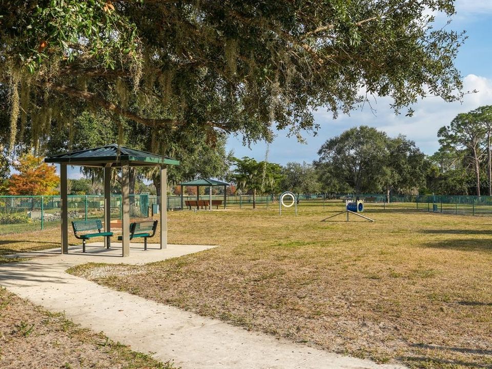 For Sale: $625,000 (4 beds, 3 baths, 2572 Square Feet)