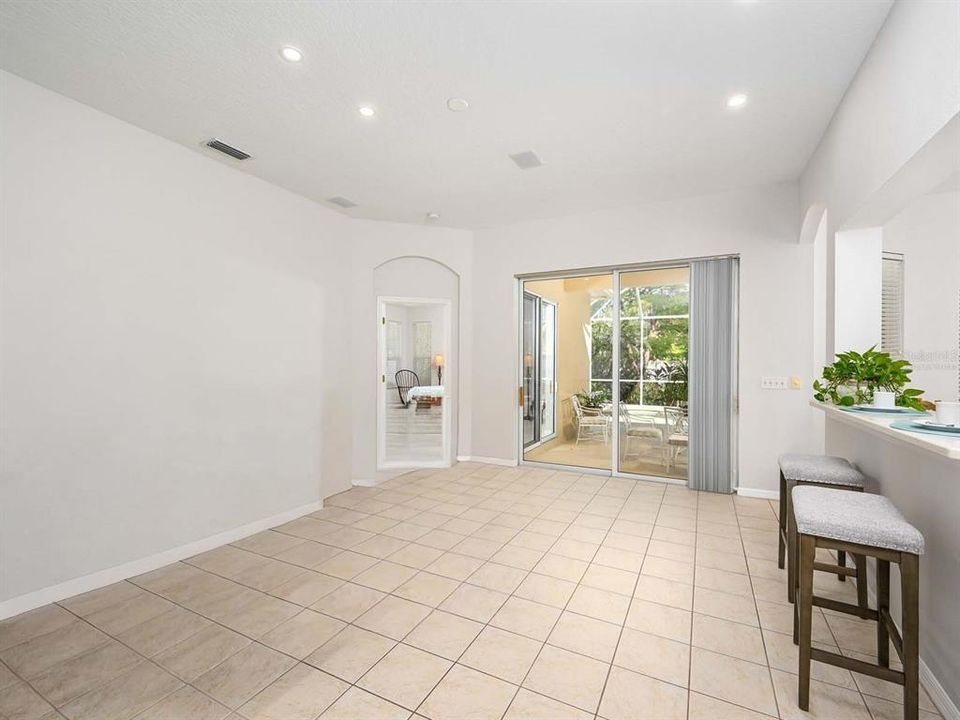 For Sale: $625,000 (4 beds, 3 baths, 2572 Square Feet)