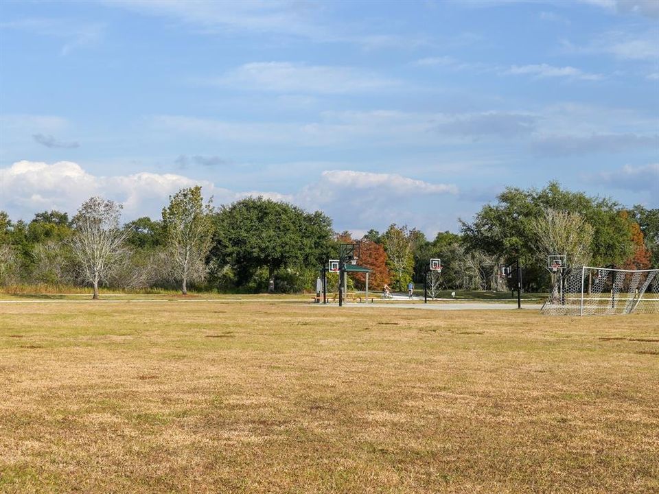 For Sale: $625,000 (4 beds, 3 baths, 2572 Square Feet)