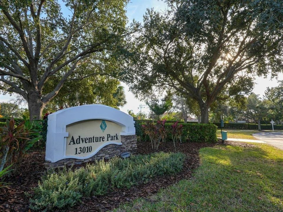 For Sale: $625,000 (4 beds, 3 baths, 2572 Square Feet)